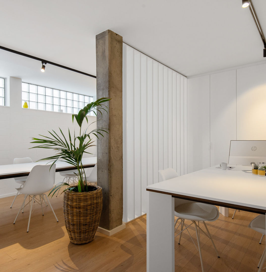 Flex-office, opslagplaats en een studeerplek in Merksem